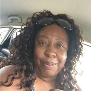 Meet your Posher, Kandi